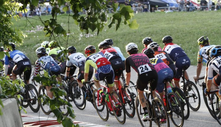 Inside the Austin Driveway Series’s return to racing - VeloNews.com