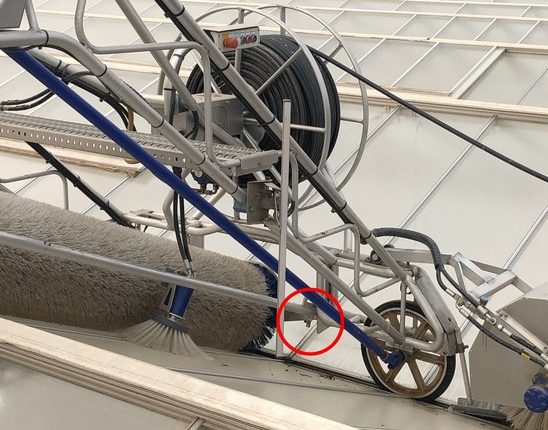 通过冬季彻底损坏甲板清洁剂