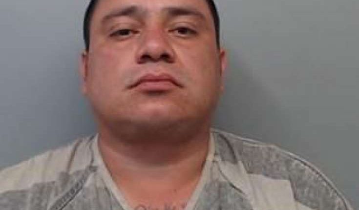 32岁的佩德罗·托莱多·耶佩兹被指控犯有两项偷窃罪和一项偷窃财产罪。照片:韦伯县治安官办公室